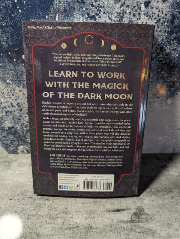 A back cover of the book, learn to work with the magick of the dark moon.