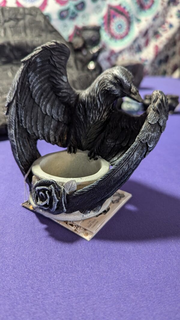 Raven Rose Tealight Holder